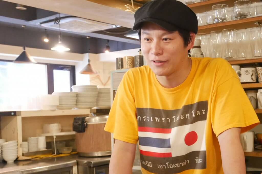 高橋朋也さん（ガパオ食堂統括マネージャー／恵比寿ガパオ食堂店長／日本ソムリエ協会認定ソムリエ）