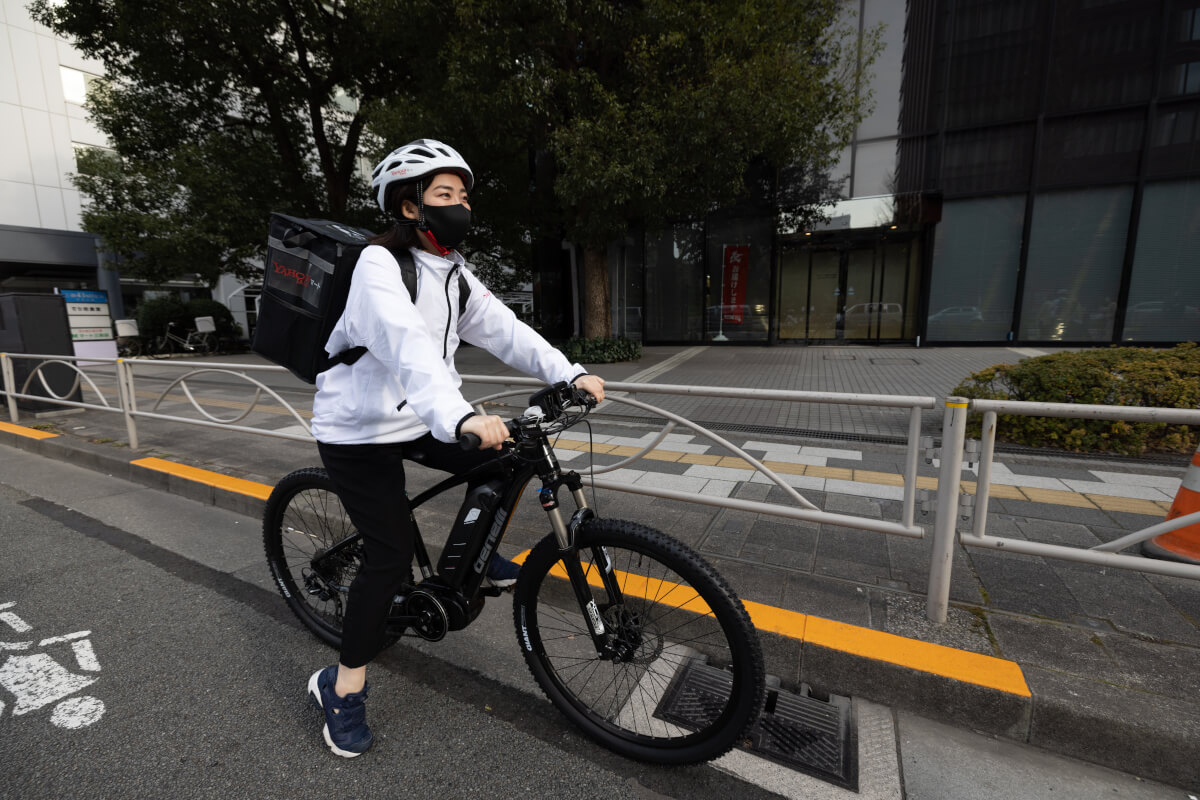 出前館の自転車配達