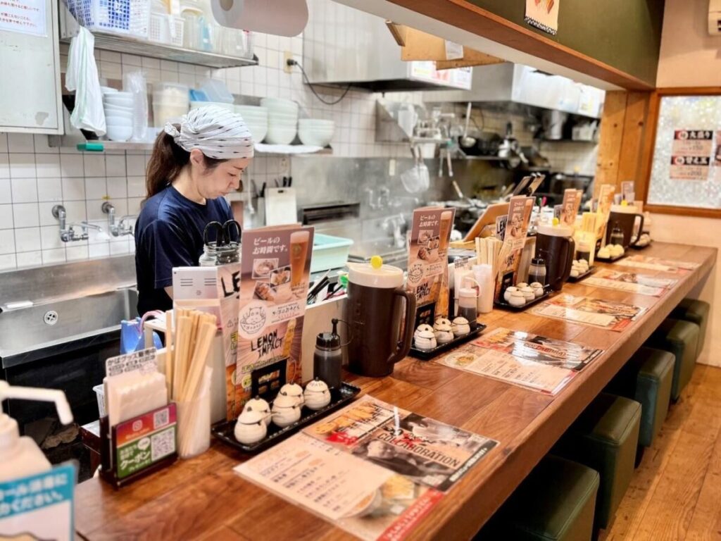 かばのおうどん 横浜元町本店の店舗内観