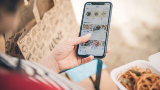 フードデリバリーの価格競争が激化!「店頭価格」は当たり前になる?